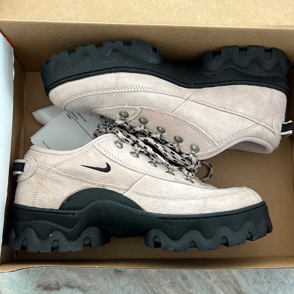 Nike Lahar Low Shoes